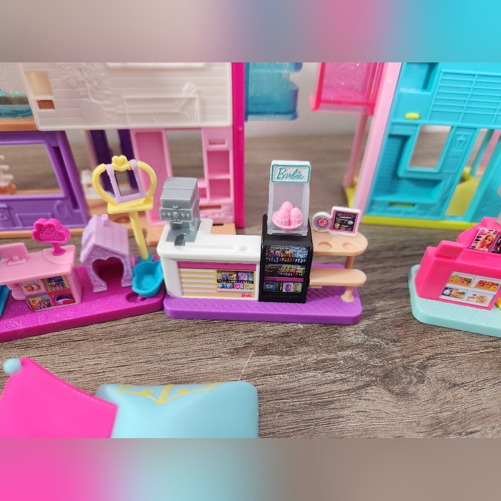 Barbieland Mini Doll Lot Dream House & Vehicles - Picture 16 of 16